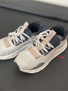 On Running Sneaker in White, Grey & Beige